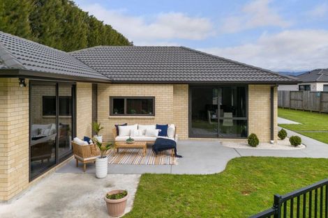 Photo of property in 14 Layla Place, Katikati, 3178