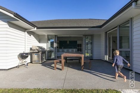 Photo of property in 21 Turpin Road, Riverhead, 0820