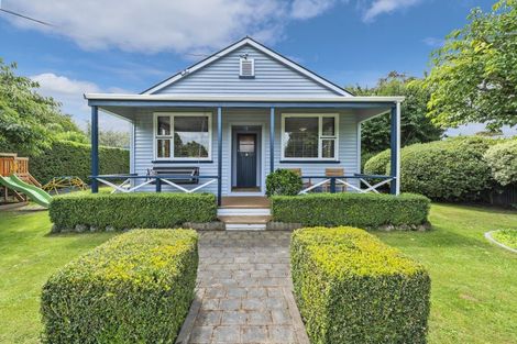 Photo of property in 13 Cliff Street, Coalgate, 7673