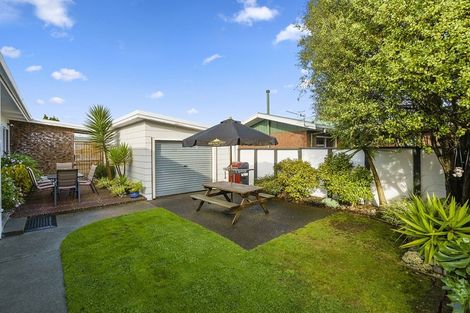 Photo of property in 33 Somerset Crescent, Highbury, Palmerston North, 4412