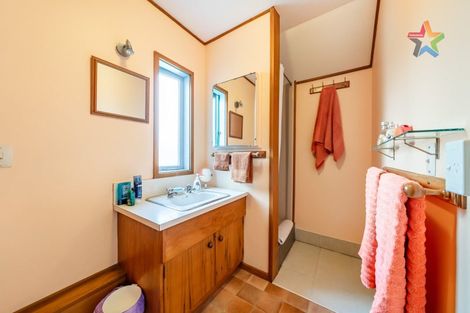 Photo of property in 20 Wai-iti Crescent, Woburn, Lower Hutt, 5010