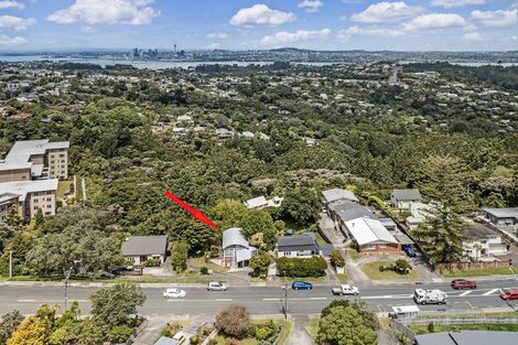Photo of property in 2/22 Rangatira Road, Birkenhead, Auckland, 0626