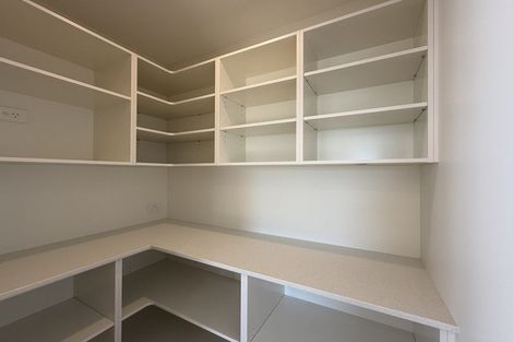 Photo of property in 2 Paradise Way, Halswell, 8025