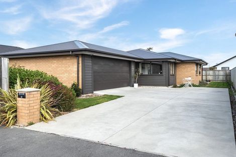 Photo of property in 19 Helen Place, Halswell, Christchurch, 8025