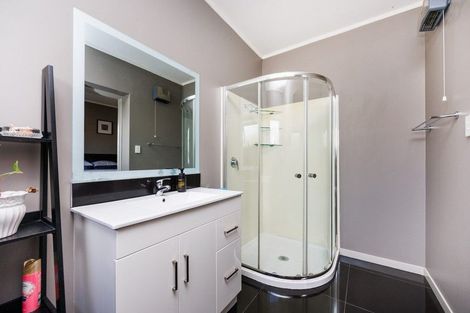 Photo of property in 3 Medway Street, Rongotea, 4476