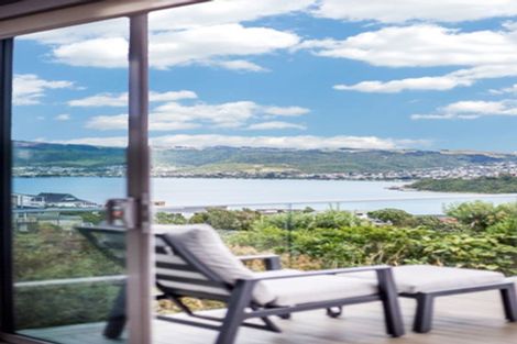 Photo of property in 5 Seascape View, Paremata, Porirua, 5024