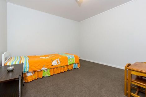 Photo of property in 36 Cron Avenue, Te Atatu South, Auckland, 0610
