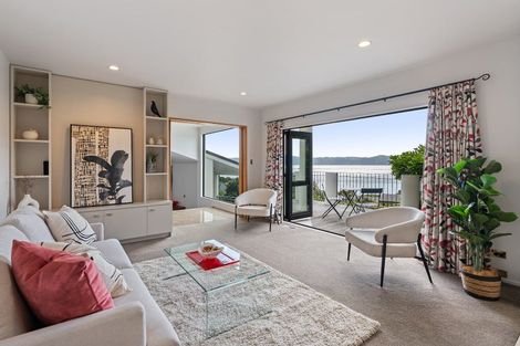 Photo of property in 52 Walter Road, Lowry Bay, Lower Hutt, 5013