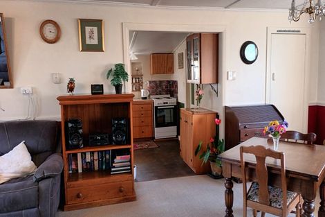 Photo of property in 9 Gladstone Street, Westport, 7825