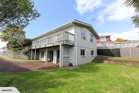 Photo of property in 12 Montana Place, Merrilands, New Plymouth, 4312