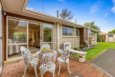 Photo of property in 41 Headcorn Place, Botany Downs, Auckland, 2010