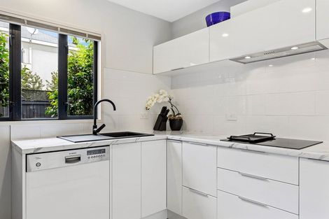 Photo of property in 2/16 Hanover Place, Ilam, Christchurch, 8041