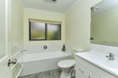 Photo of property in 43 Landvale Court, Browns Bay, Auckland, 0630