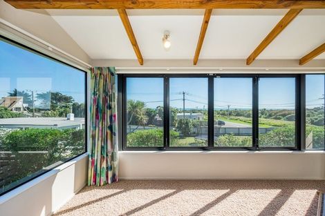 Photo of property in 343 Te Horo Beach Road, Te Horo Beach, Otaki, 5581