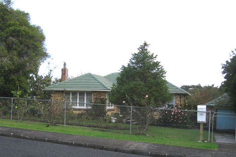 Photo of property in 4 Preston Avenue, Henderson, Auckland, 0610