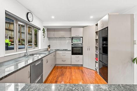 Photo of property in 13 Beaudine Avenue, Glenfield, Auckland, 0629