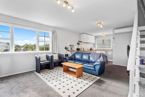 Photo of property in 1/11 Division Street, Riccarton, Christchurch, 8041