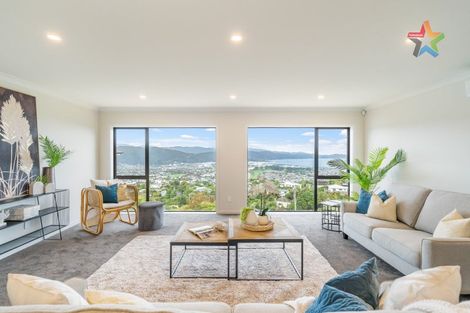 Photo of property in 12 Poto Road, Normandale, Lower Hutt, 5010