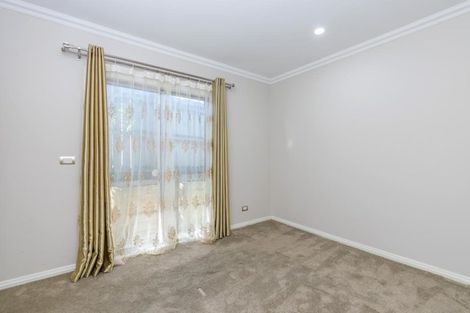 Photo of property in 436 East Coast Road, Windsor Park, Auckland, 0630