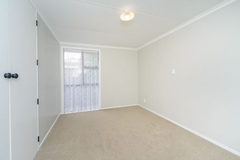 Photo of property in 8 Adams Place, Kelvin Grove, Palmerston North, 4414