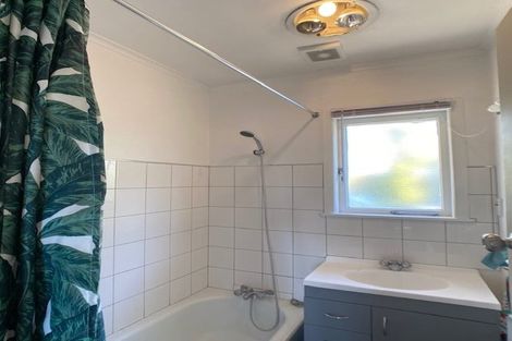 Photo of property in 95 View Road, Henderson, Auckland, 0612