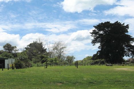 Photo of property in 35 Main Road, Tolaga Bay, 4077