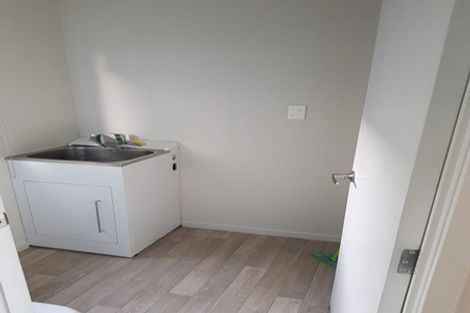 Photo of property in 6 Felicity Place, Unsworth Heights, Auckland, 0632