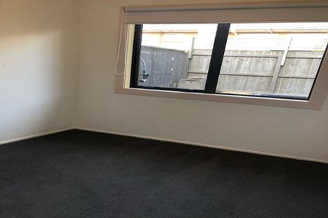 Photo of property in 1/125a Birkdale Road, Birkdale, Auckland, 0626