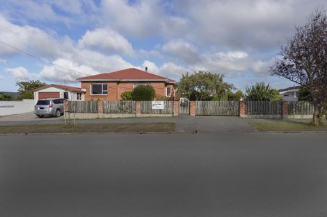 Photo of property in 17 Holmes Street, Holmes Hill, Oamaru, 9401
