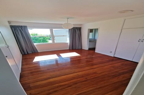 Photo of property in 55 Crows Road, Swanson, Auckland, 0614