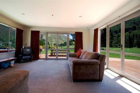 Photo of property in 6 Morning Star Terrace, Arthurs Point, Queenstown, 9371