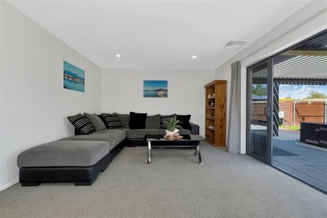 Photo of property in 66 Queens Avenue, Waikuku Beach, 7402