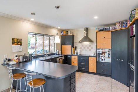 Photo of property in 10 Compass Court, Paraparaumu, 5032