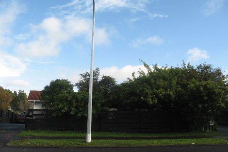 Photo of property in 43 Archmillen Avenue, Pakuranga Heights, Auckland, 2010