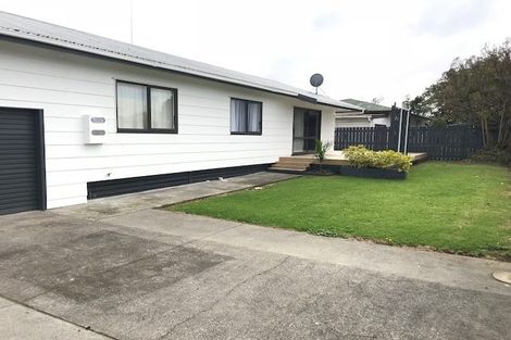 Photo of property in 1/20 Lane Road, Weymouth, Auckland, 2103