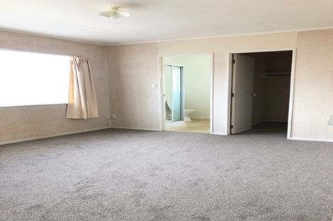 Photo of property in 1/2 Whitford Road, Howick, Auckland, 2014