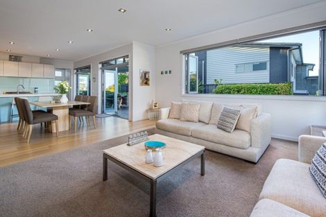 Photo of property in 131 Kowhai Road, Mairangi Bay, Auckland, 0630