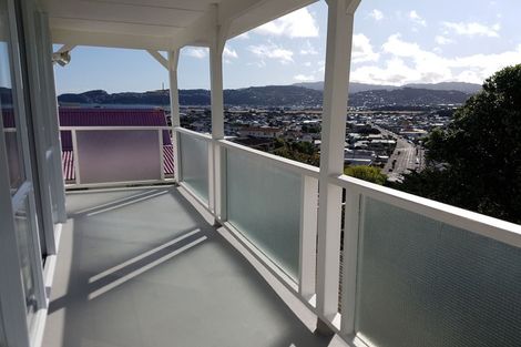 Photo of property in 8 Dallas Court, Miramar, Wellington, 6022