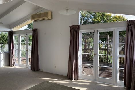 Photo of property in 24 Tamahere Drive, Glenfield, Auckland, 0629