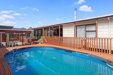 Photo of property in 2 Edgewater Grove, Whakatane, 3120