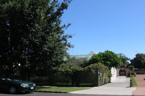 Photo of property in 13 Oak Street, Royal Oak, Auckland, 1023