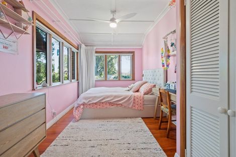 Photo of property in 40 Youngs Road, Papakura, 2110