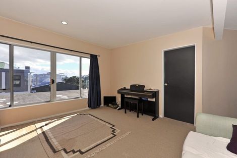 Photo of property in 8/17 Adelaide Road, Mount Cook, Wellington, 6021