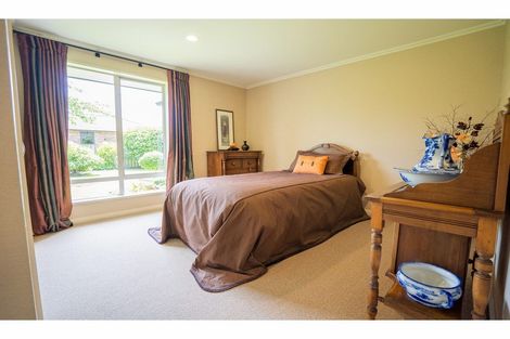 Photo of property in 124 Gimblett Place, Waikiwi, Invercargill, 9810