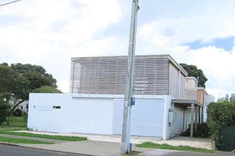 Photo of property in 8 Marellen Drive, Red Beach, 0932