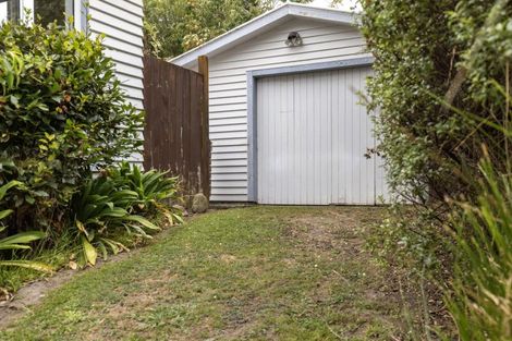 Photo of property in 121 Matai Road, Raumati South, Paraparaumu, 5032