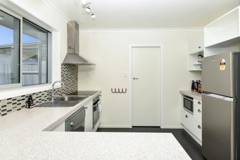 Photo of property in 24 Ranfurly Avenue, Fairfield, Hamilton, 3214