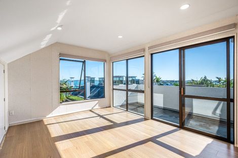 Photo of property in 45a Takutai Avenue, Half Moon Bay, Auckland, 2012