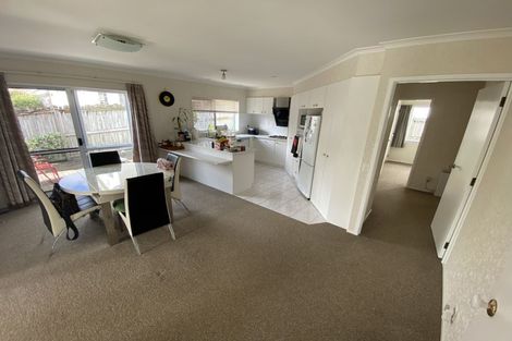 Photo of property in 32 Cantora Avenue, Northpark, Auckland, 2013
