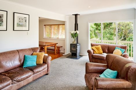 Photo of property in 40 Rona Street, Eastbourne, Lower Hutt, 5013